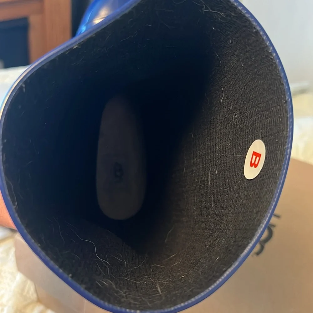 Ugg rainboots - Picture 8 of 10